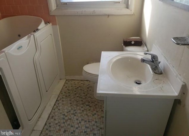 4837 Aberdeen Ave, Baltimore MD 21206-6935 exterior