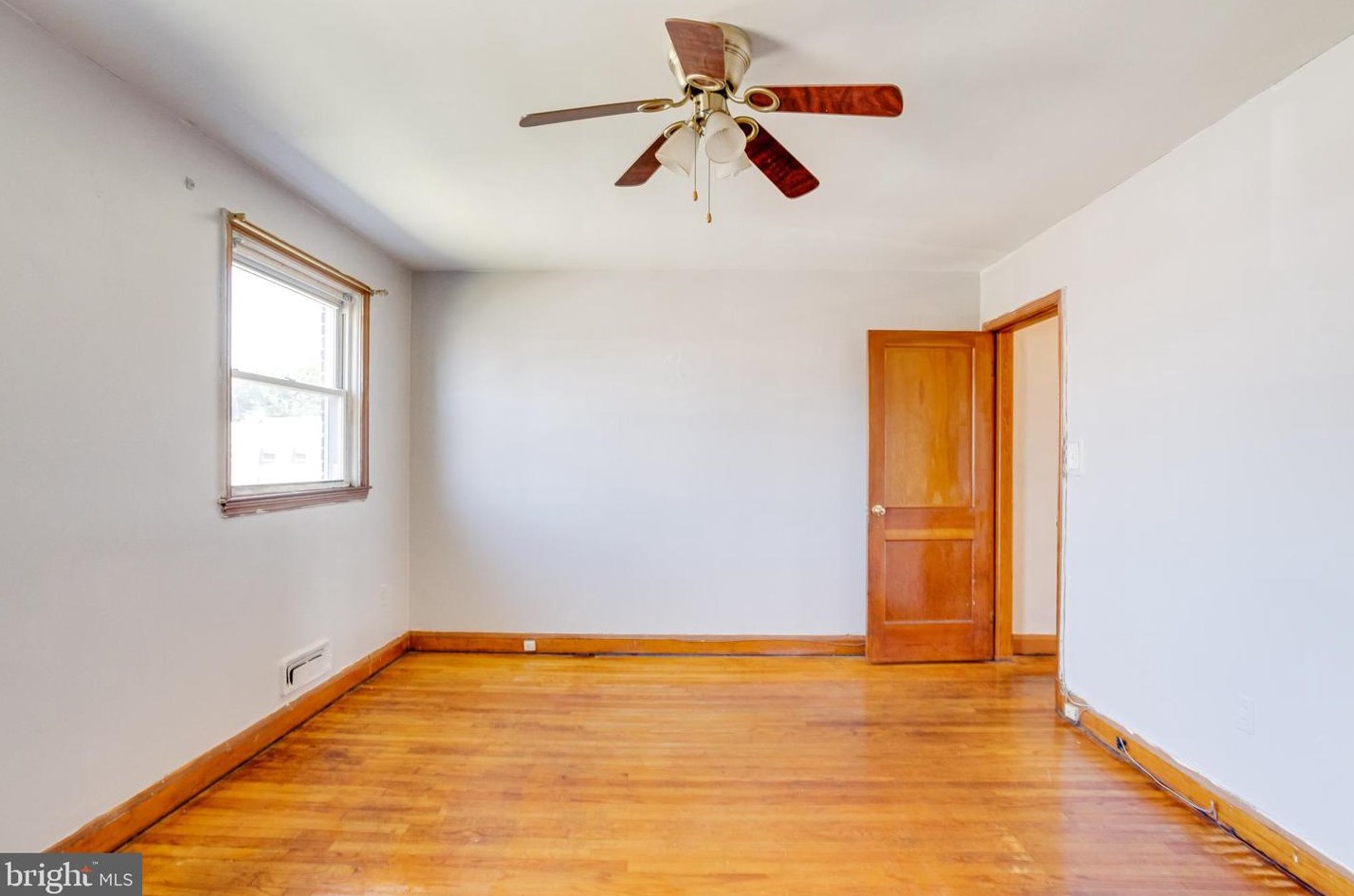 3809 Bonview Ave, Baltimore MD 21213-2012 exterior