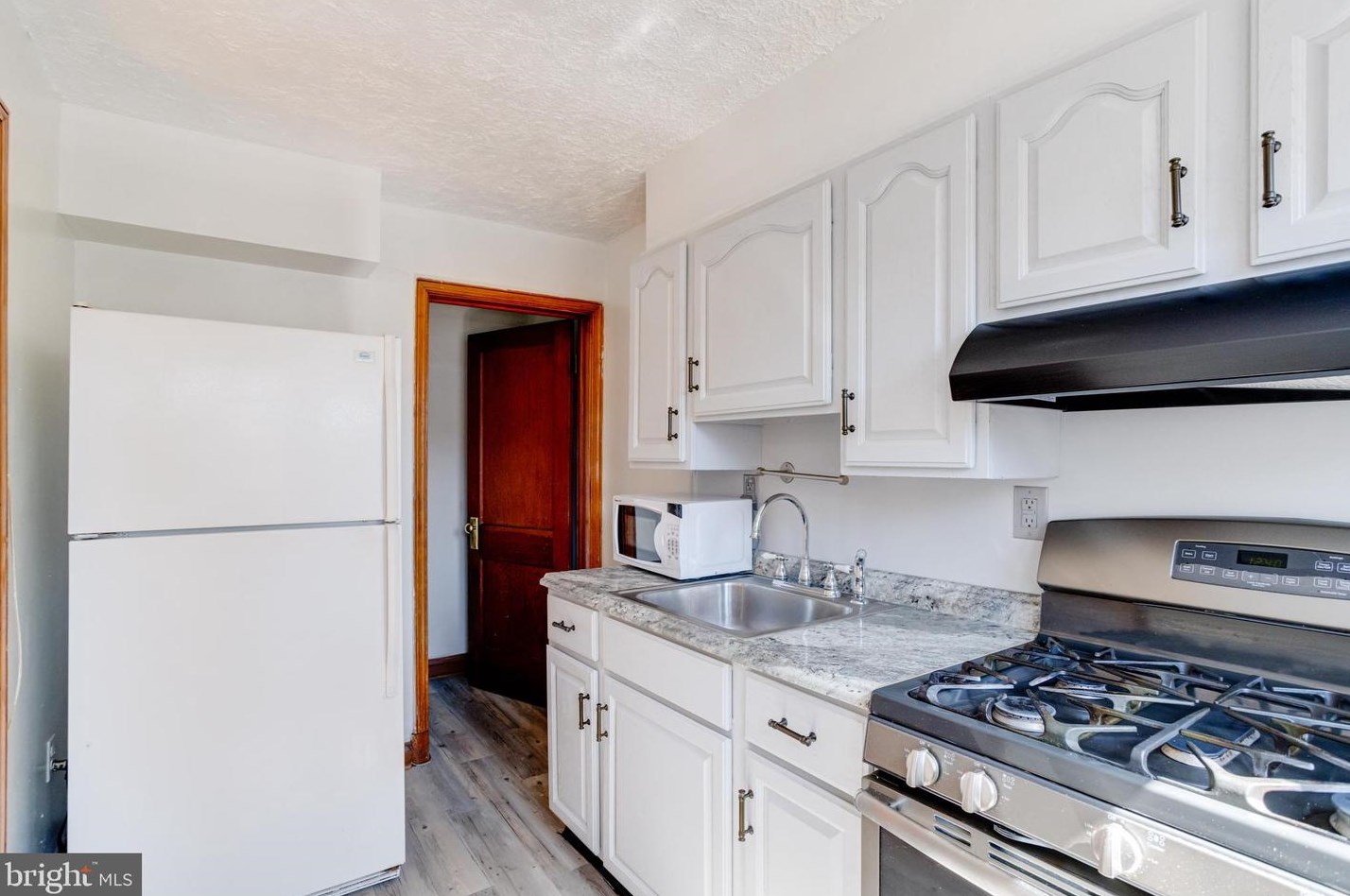 3809 Bonview Ave, Baltimore MD 21213-2012 exterior