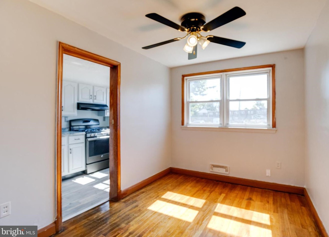 3809 Bonview Ave, Baltimore MD 21213-2012 exterior