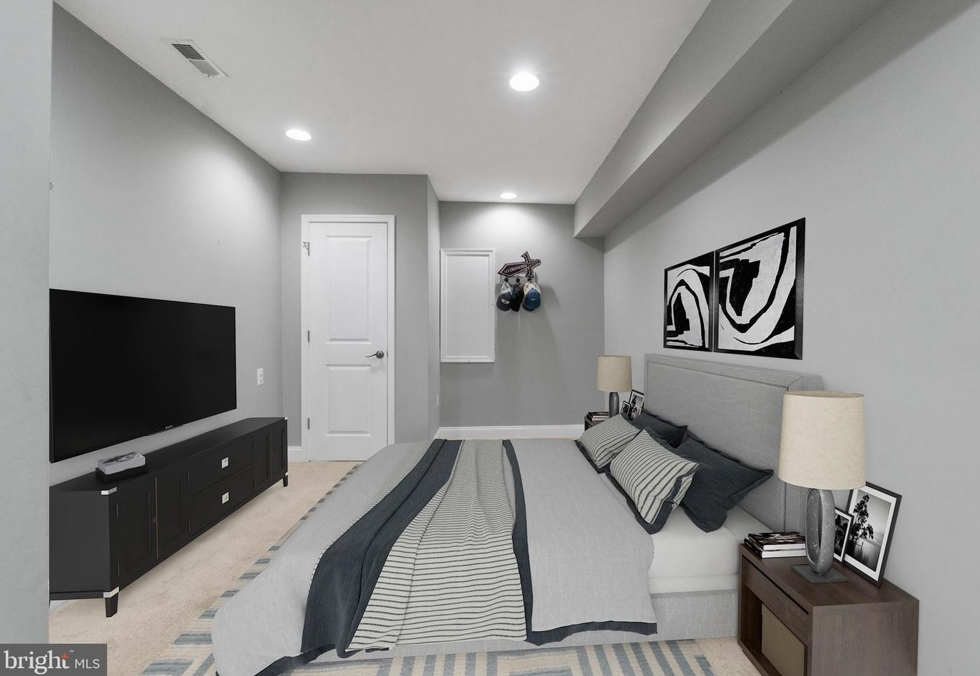 3334 Keswick Rd, Baltimore MD  21211-2629 exterior