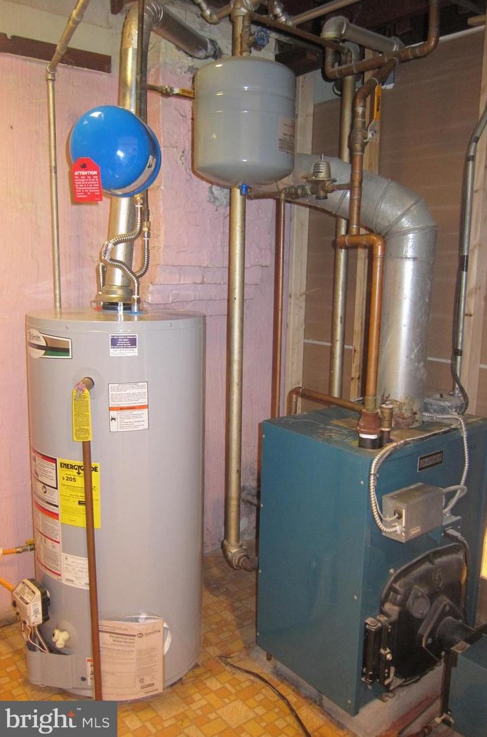 329 Drew St, Baltimore MD 21224-2717 exterior