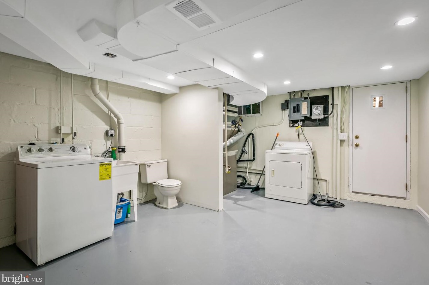 1418 Weldon Pl, Baltimore MD  21211-1537 exterior