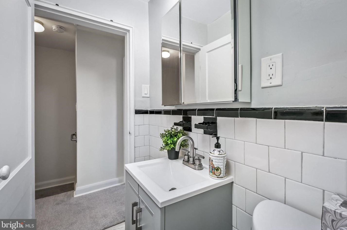 1418 Weldon Pl, Baltimore MD  21211-1537 exterior