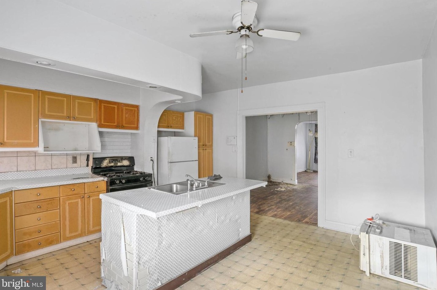 2815 Brendan Ave, Baltimore MD  21213-1213 exterior