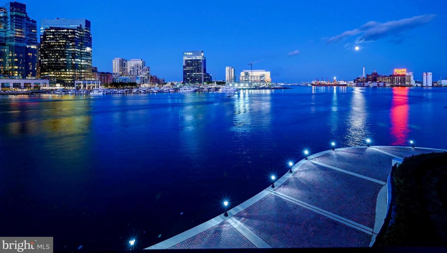 801 Key Hwy, Baltimore MD  21230-3976 exterior