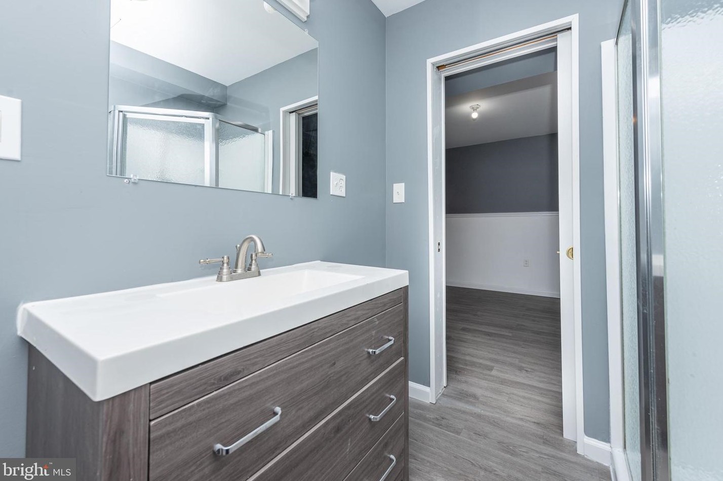 3653 Hineline Rd, Baltimore MD 21229-5148 exterior