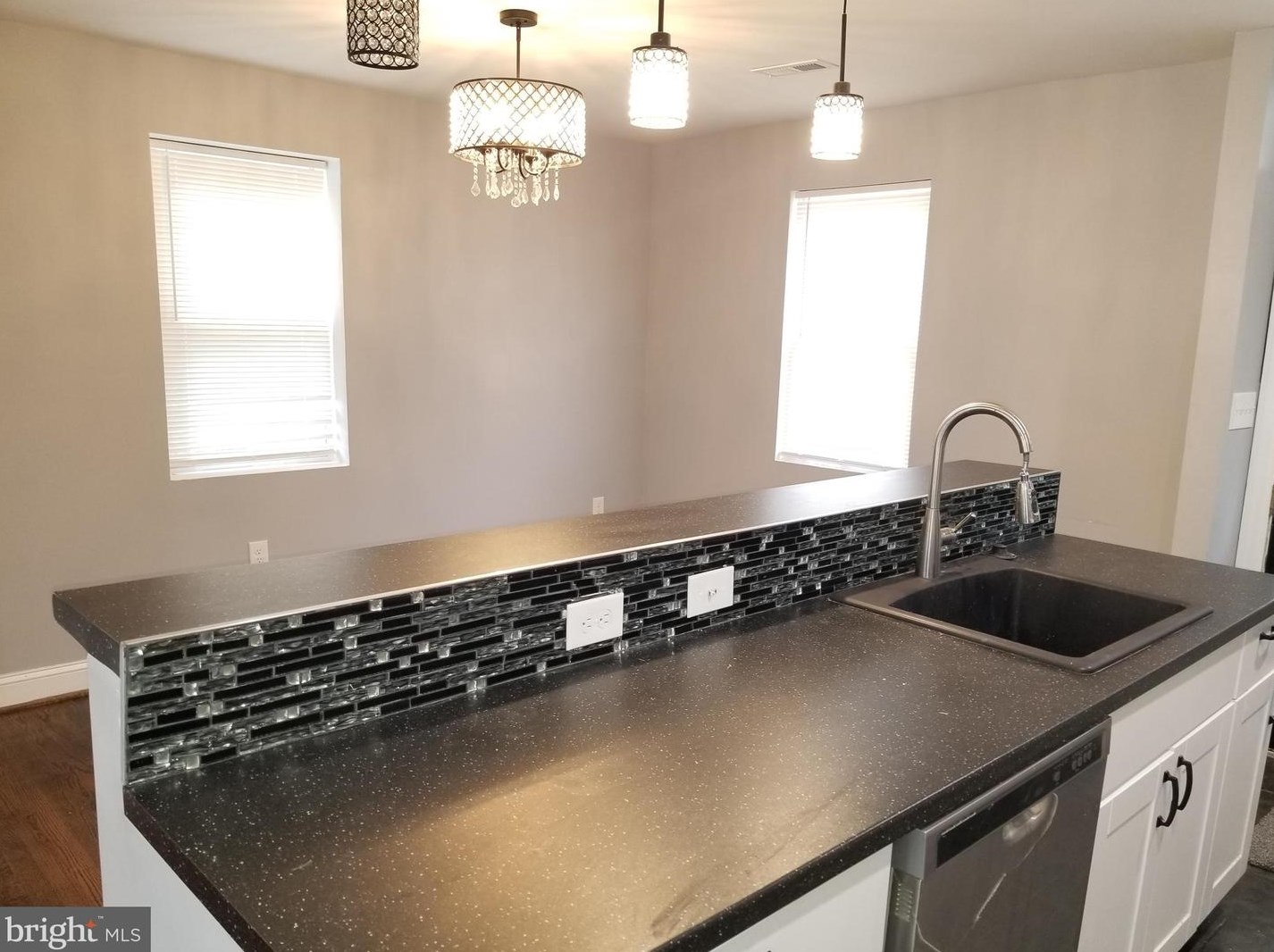 4500 Garden Dr, Baltimore MD  21215-6301 exterior