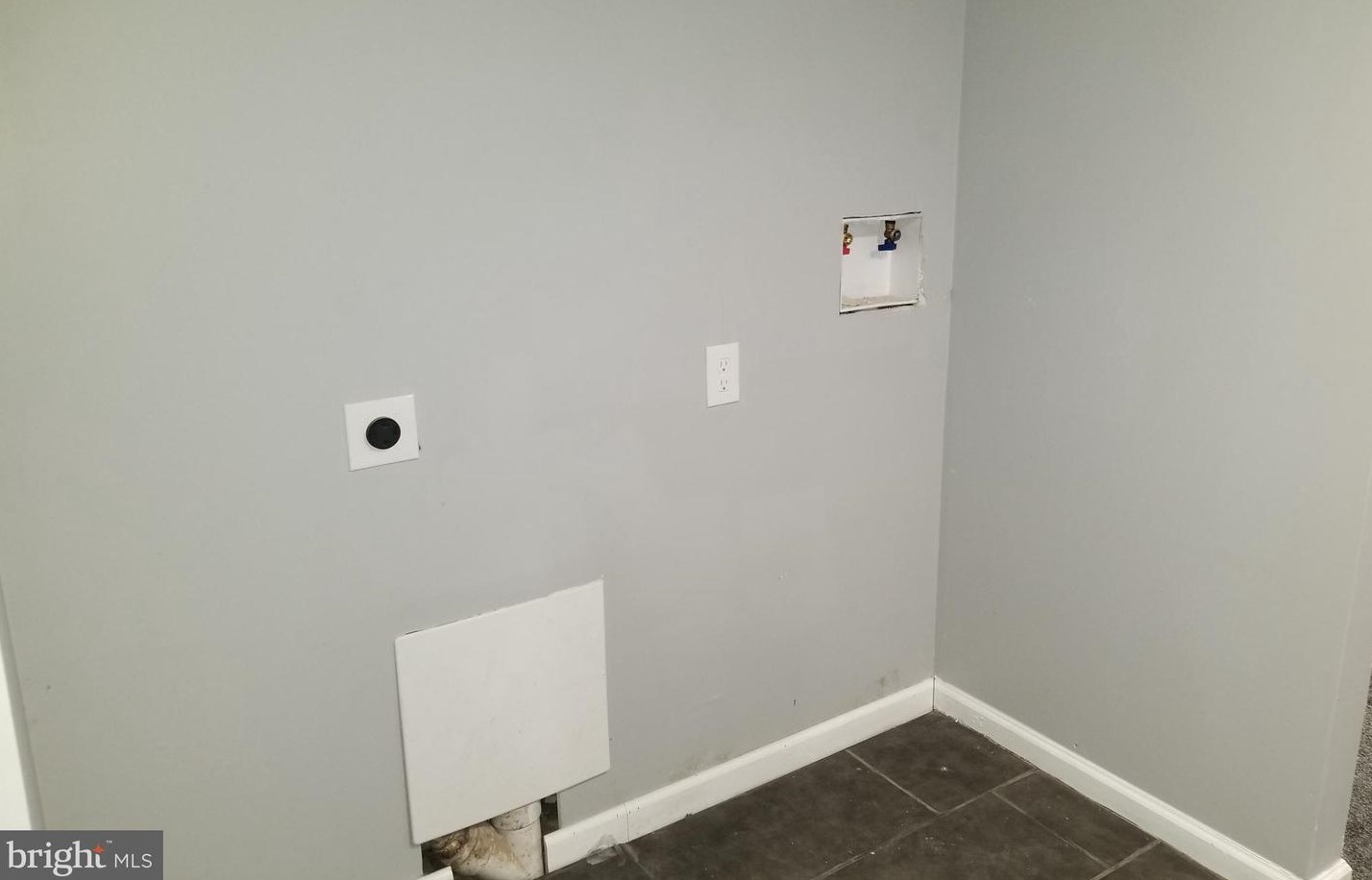 4500 Garden Dr, Baltimore MD  21215-6301 exterior