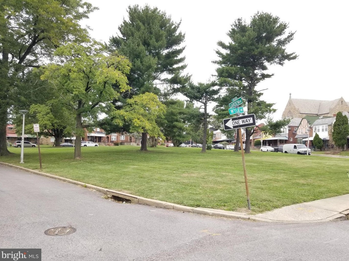 4500 Garden Dr, Baltimore MD  21215-6301 exterior