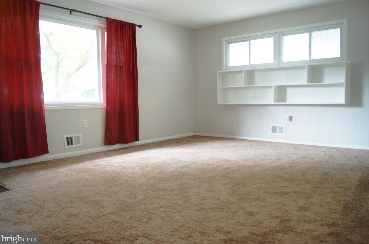 4400 Anntana Ave, Baltimore MD  21206-4216 exterior