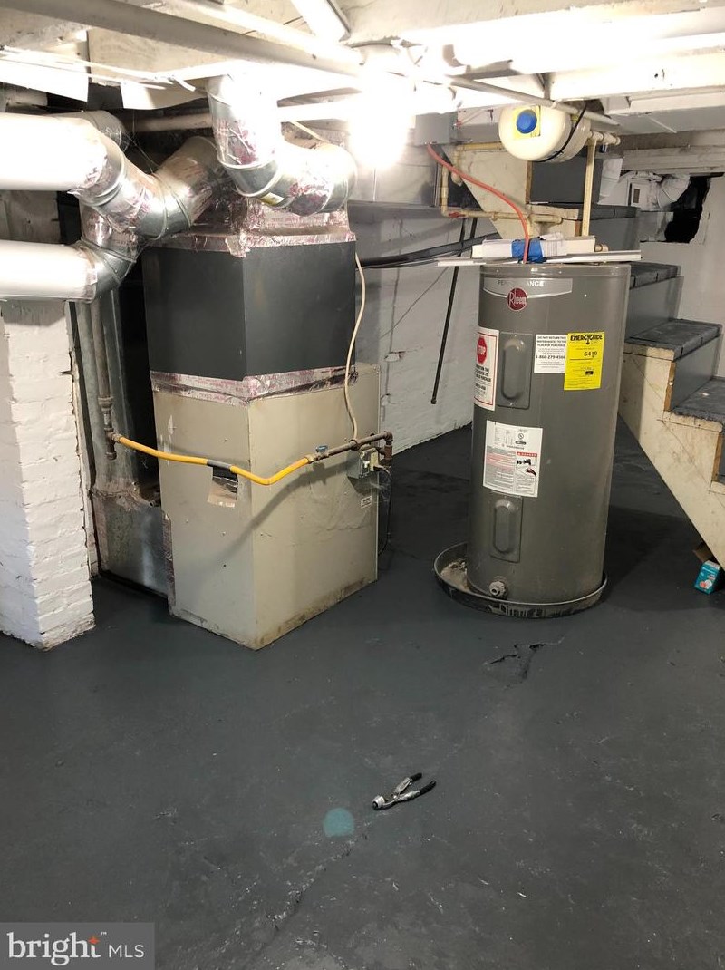 2405 Orleans St, Baltimore MD  21224-1023 exterior