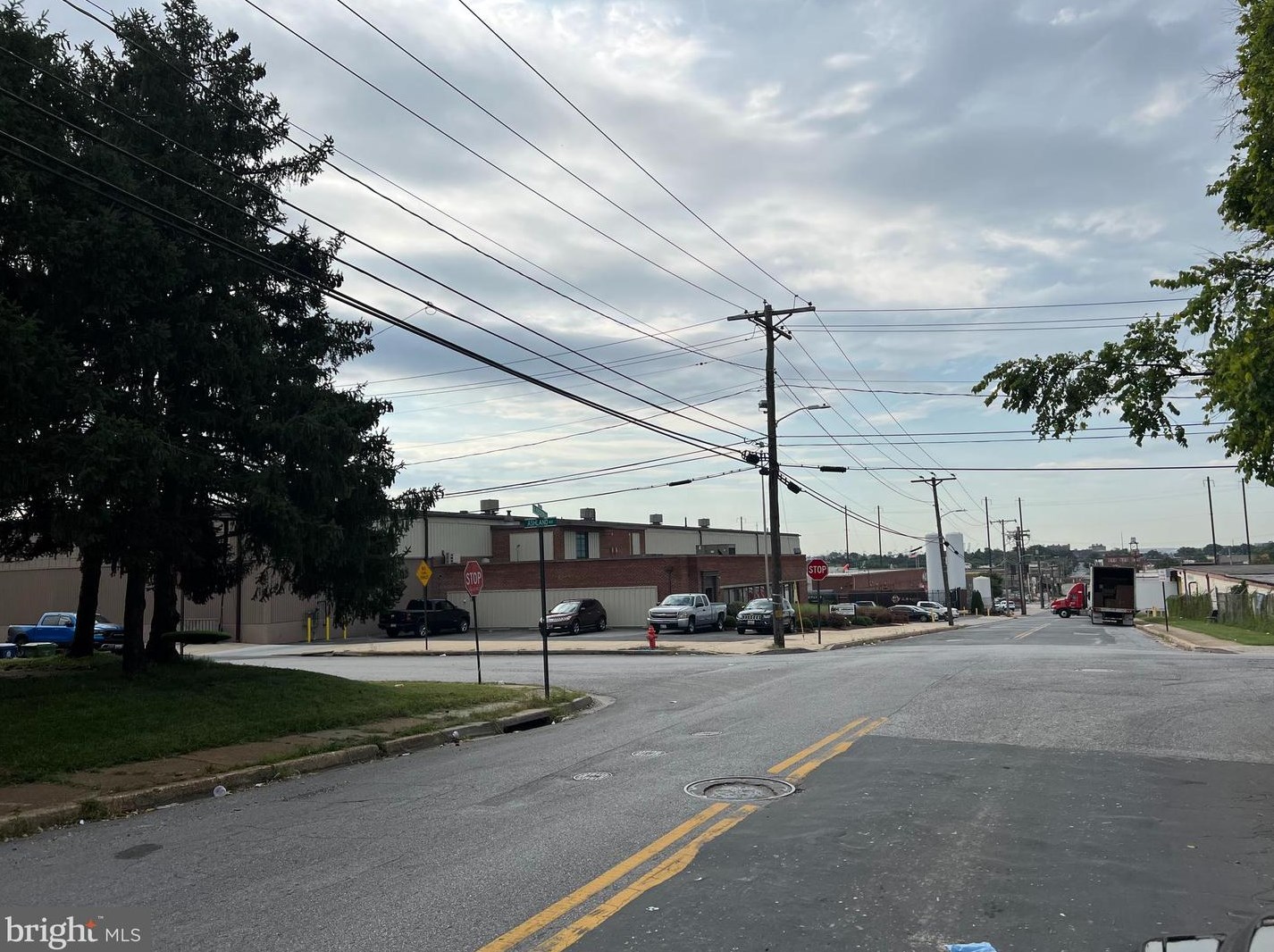 900 Kresson St, Baltimore MD 21224-1709 exterior