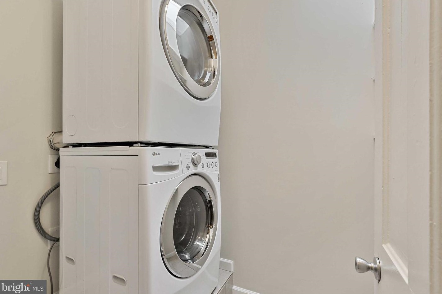 912 38th St, Baltimore MD  21211-2203 exterior