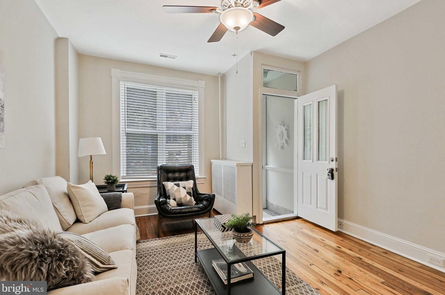 912 38th St, Baltimore MD  21211-2203 exterior