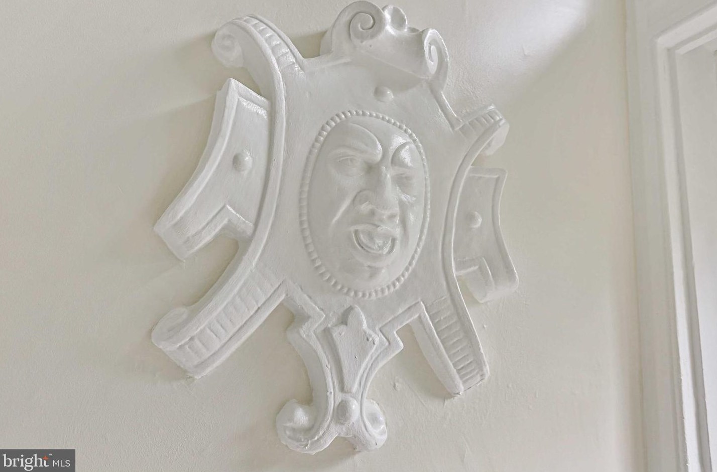 912 38th St, Baltimore MD  21211-2203 exterior