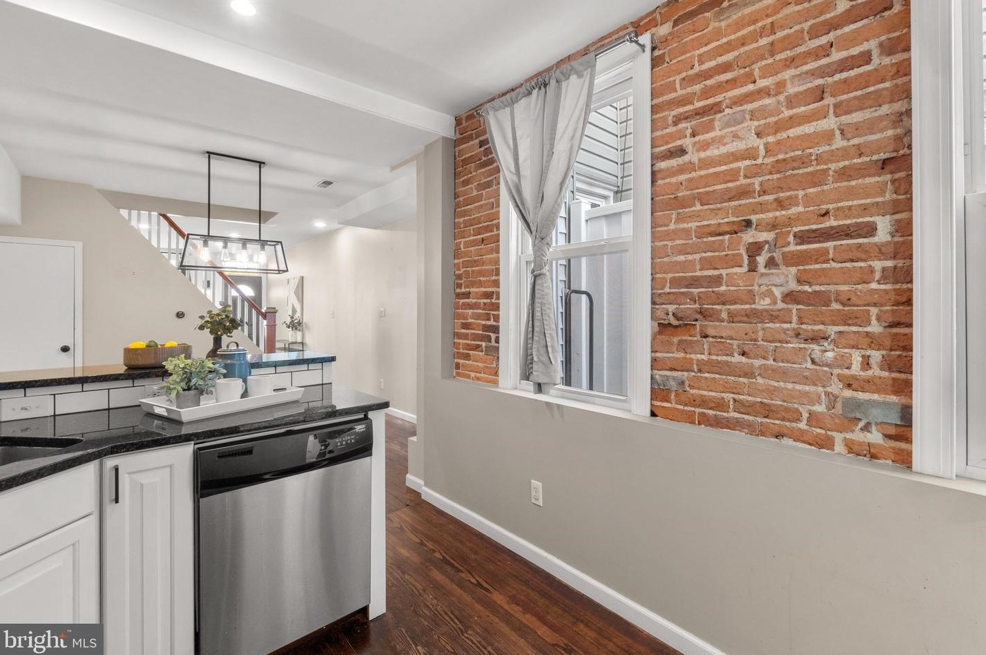 405 Clement St, Baltimore MD  21230-4616 exterior