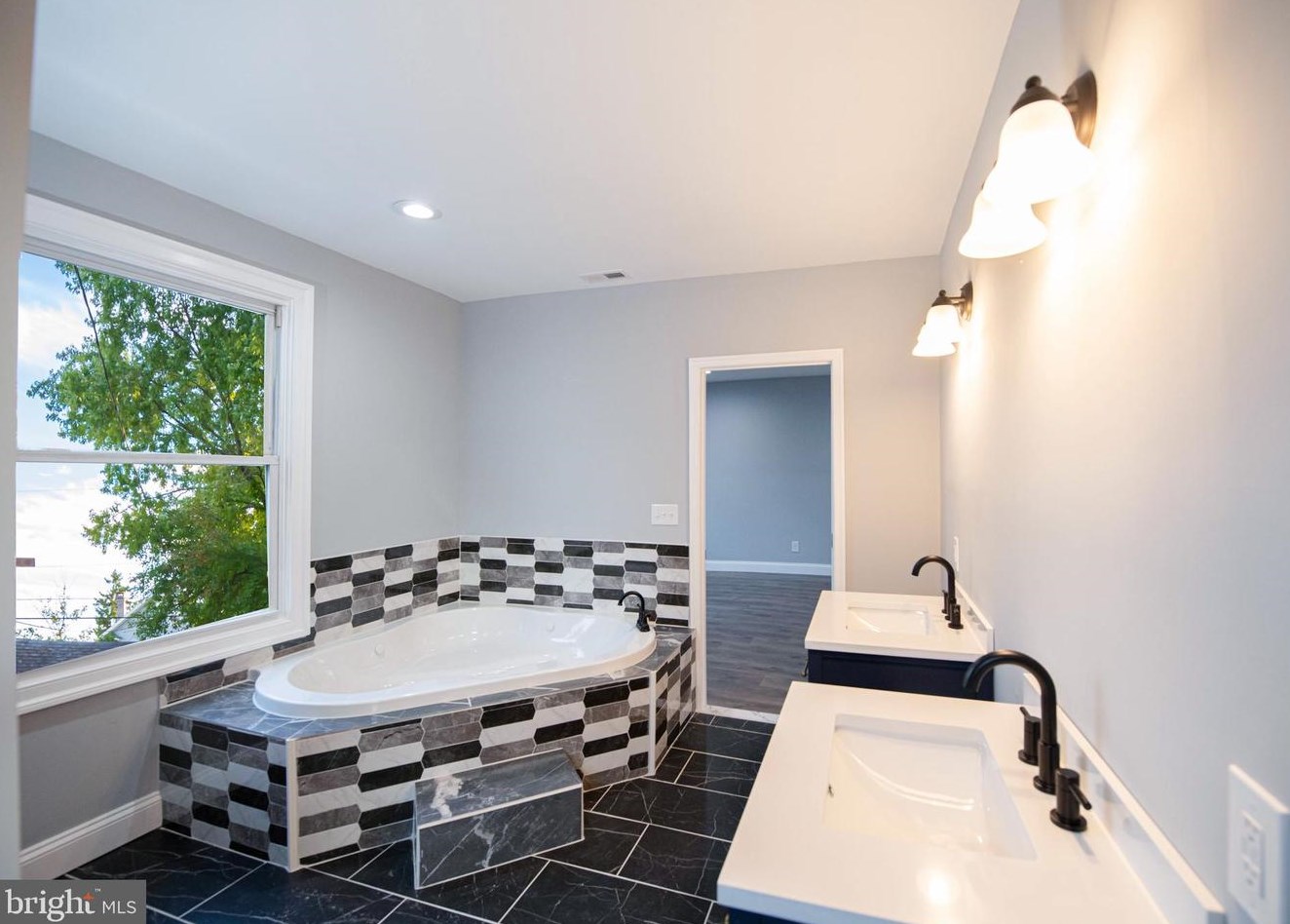 3801 Sequoia Ave, Baltimore MD  21215-5405 exterior