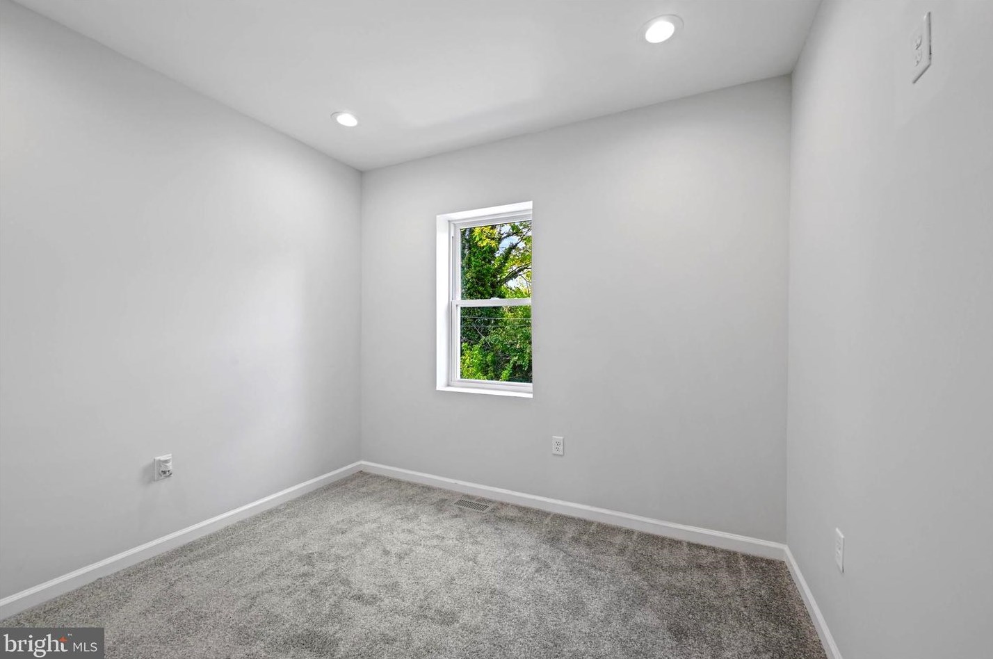 430 Rosecroft Ter, Baltimore MD  21229-4136 exterior