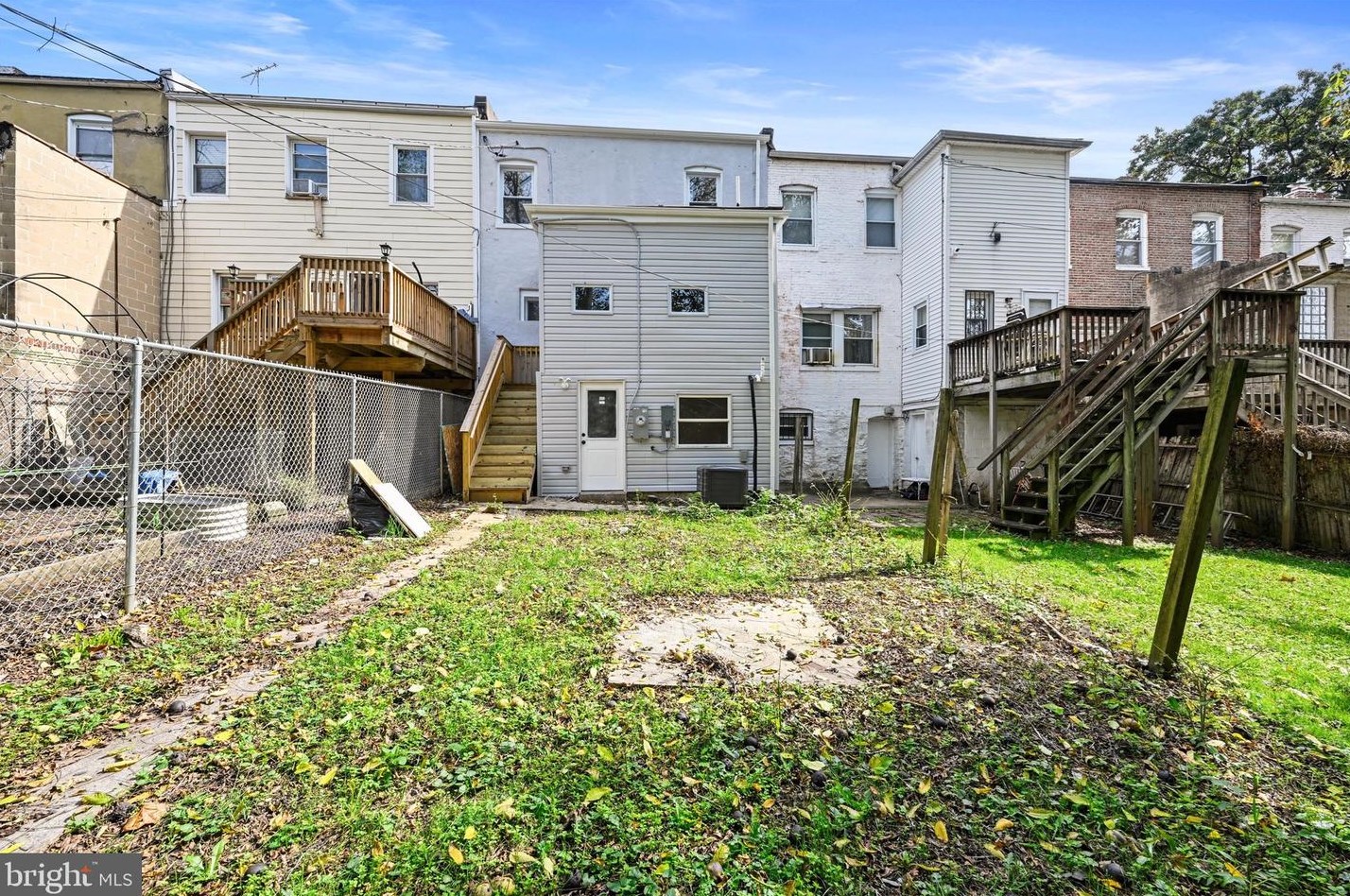 430 Rosecroft Ter, Baltimore MD  21229-4136 exterior