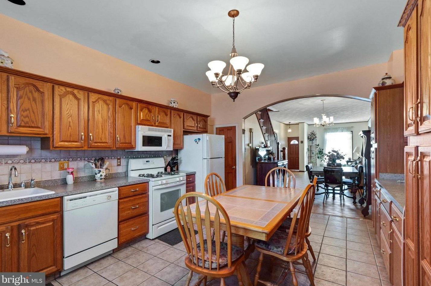 22 Highland Ave, Baltimore MD  21224-1408 exterior