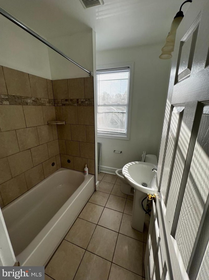 1425 Ellamont St, Baltimore MD  21216-3816 exterior