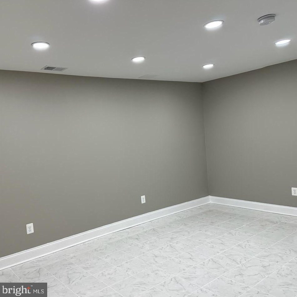 1216 Valley St, Baltimore MD  21202-5650 exterior
