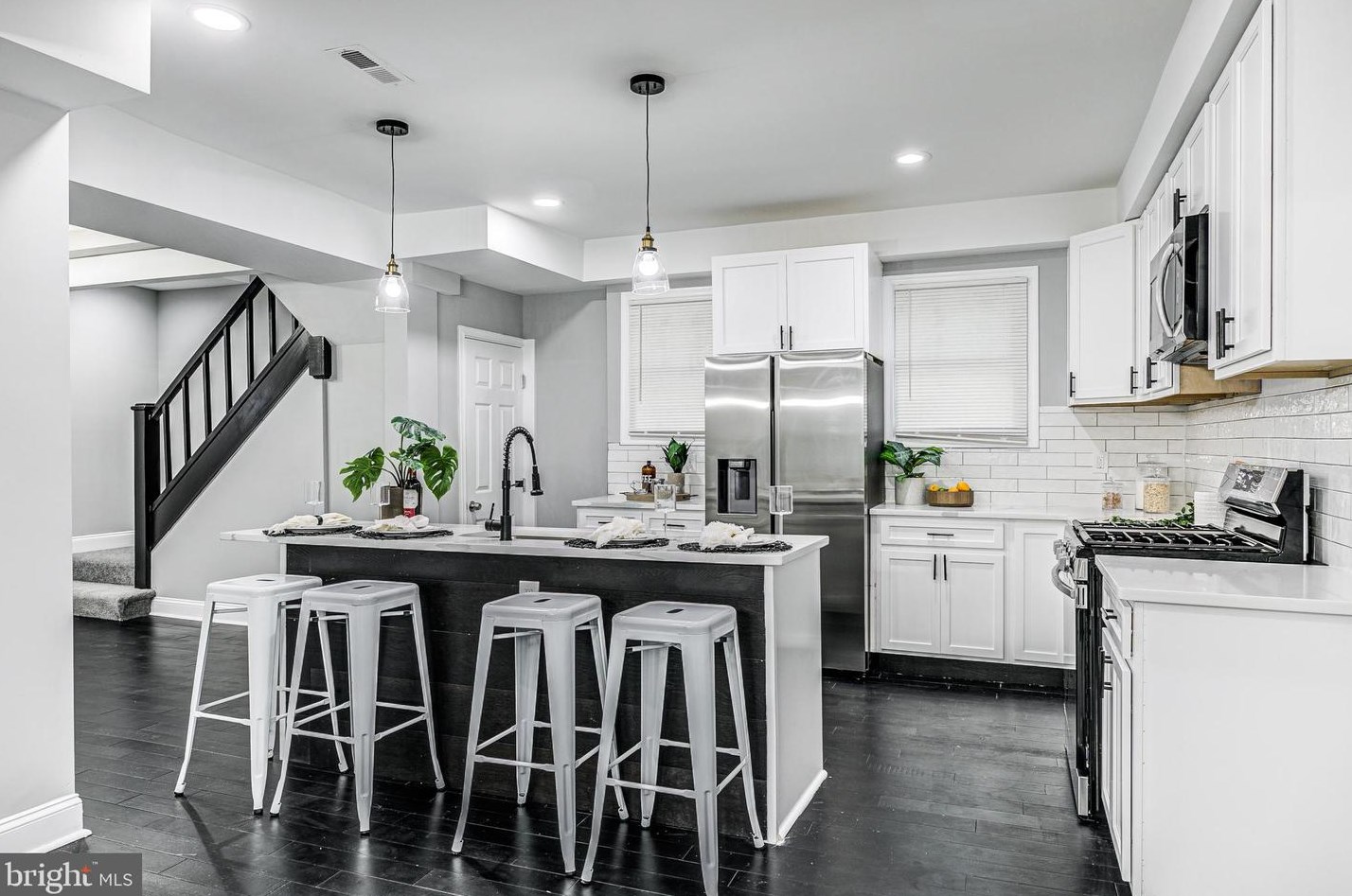 5011 Catalpha Rd, Baltimore MD  21214-2121 exterior