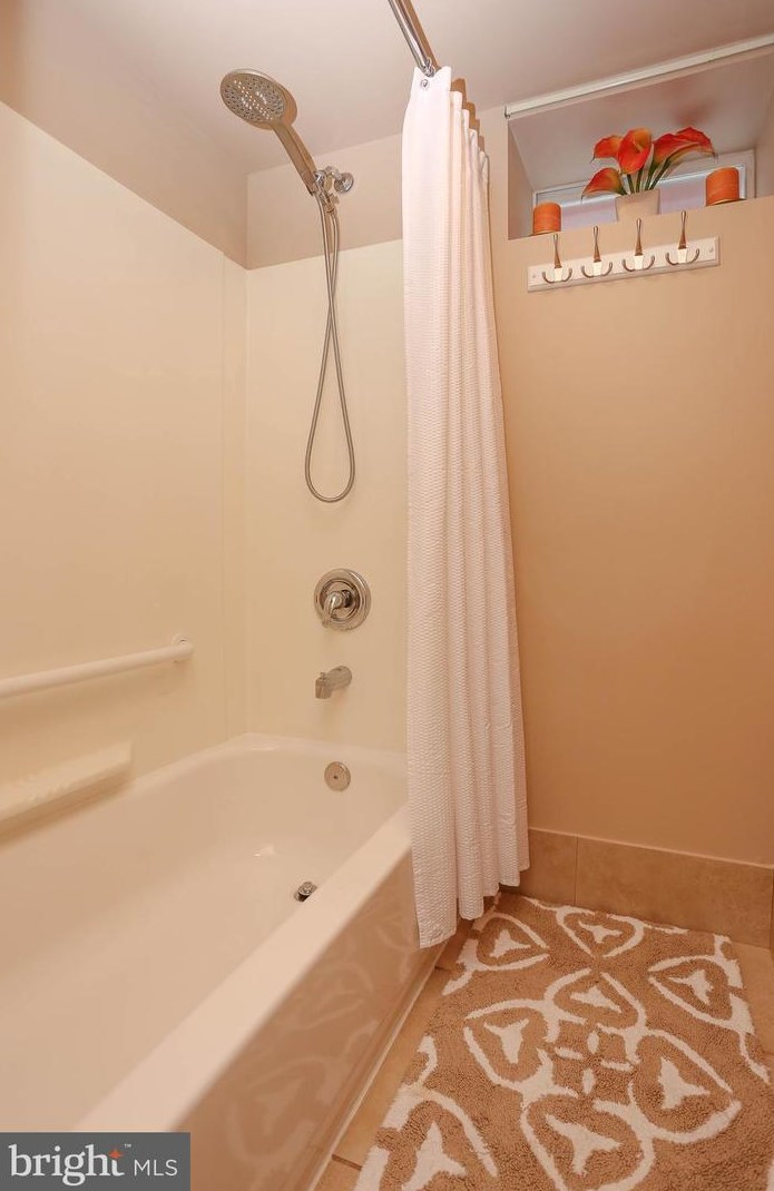 6721 Youngstown Ave, Baltimore MD  21222-1026 exterior