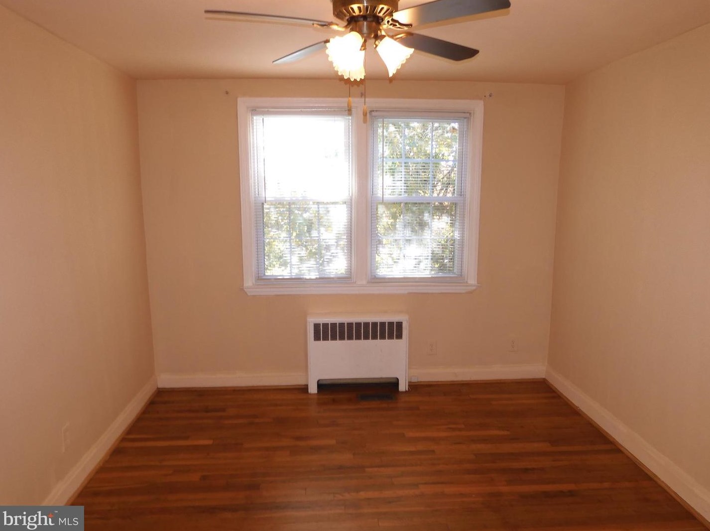 6109 Parkway Dr, Baltimore MD 21212-2794 exterior