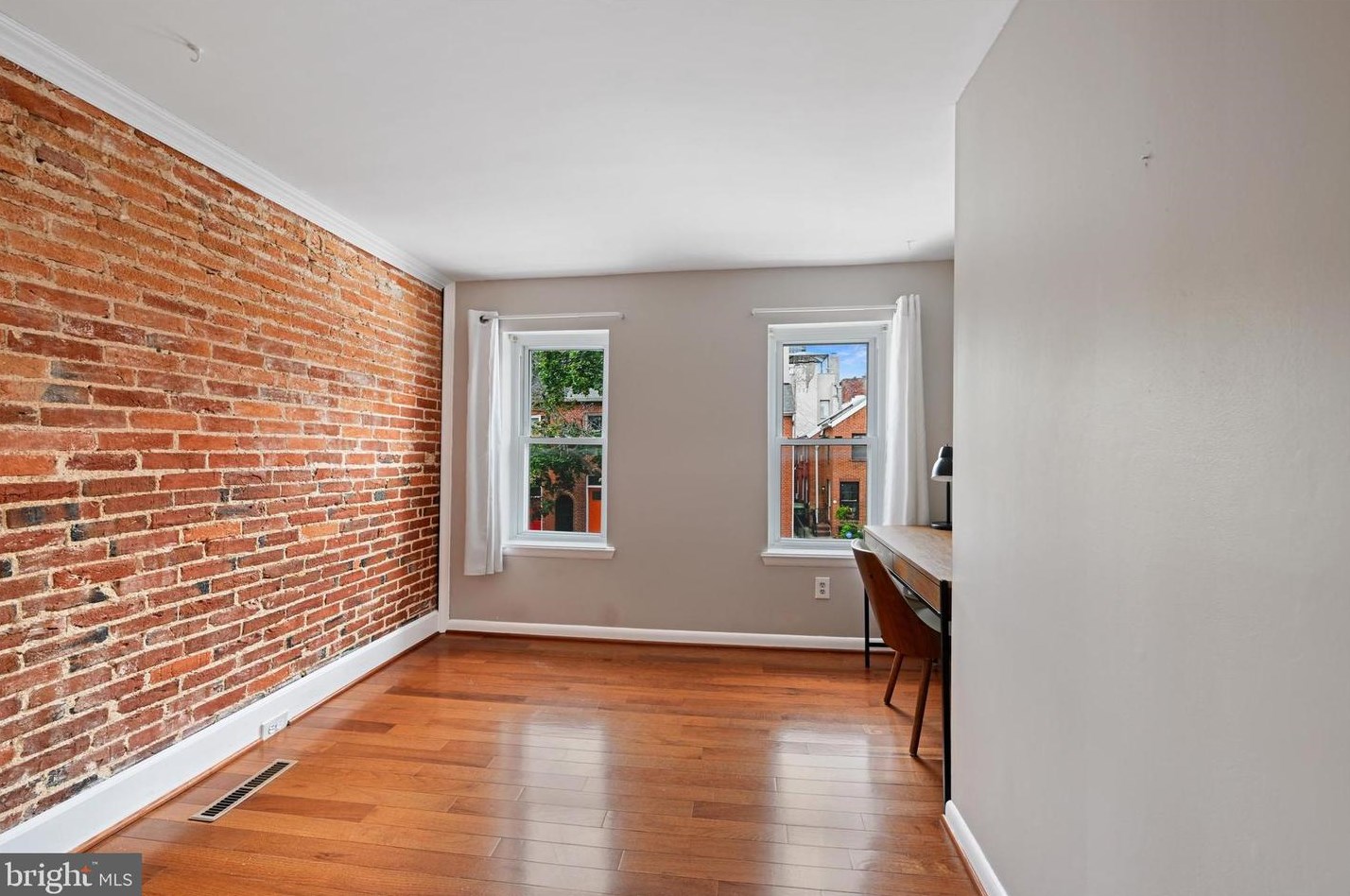 21 Henrietta St, Baltimore MD  21230-3910 exterior