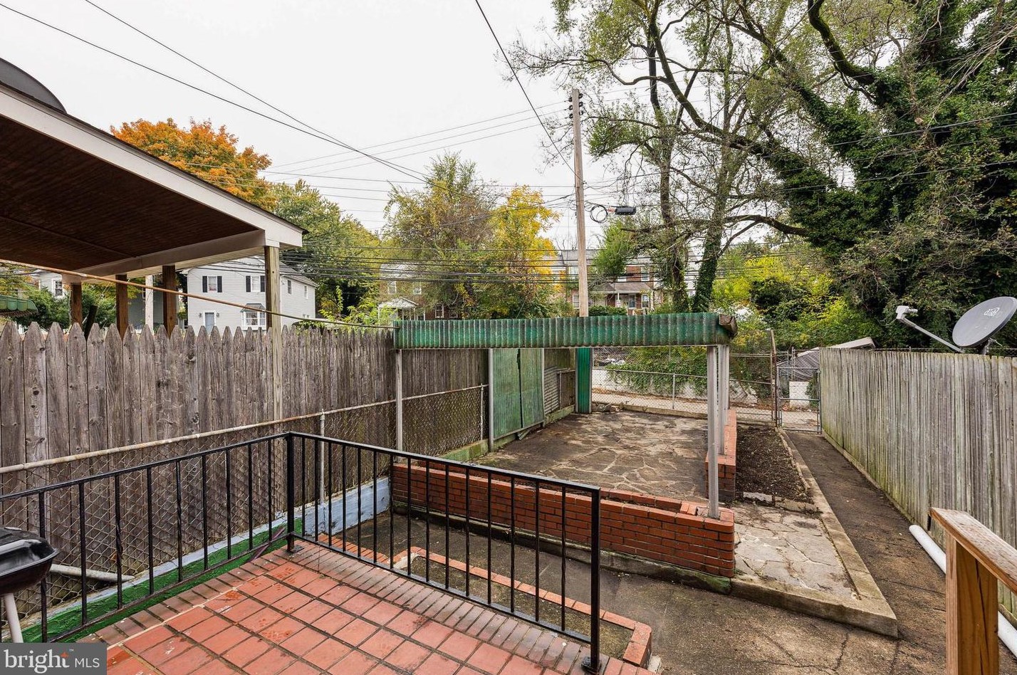 3950 Brooklyn Ave, Baltimore MD  21225-2124 exterior