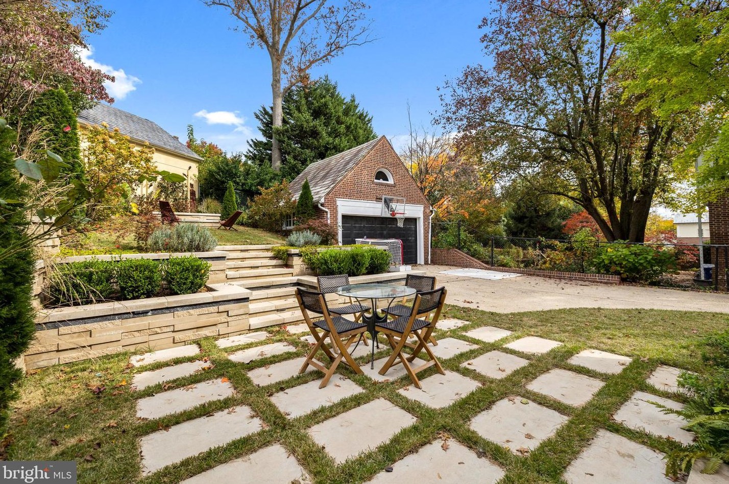 912 University Pkwy, Baltimore MD  21210-2716 exterior