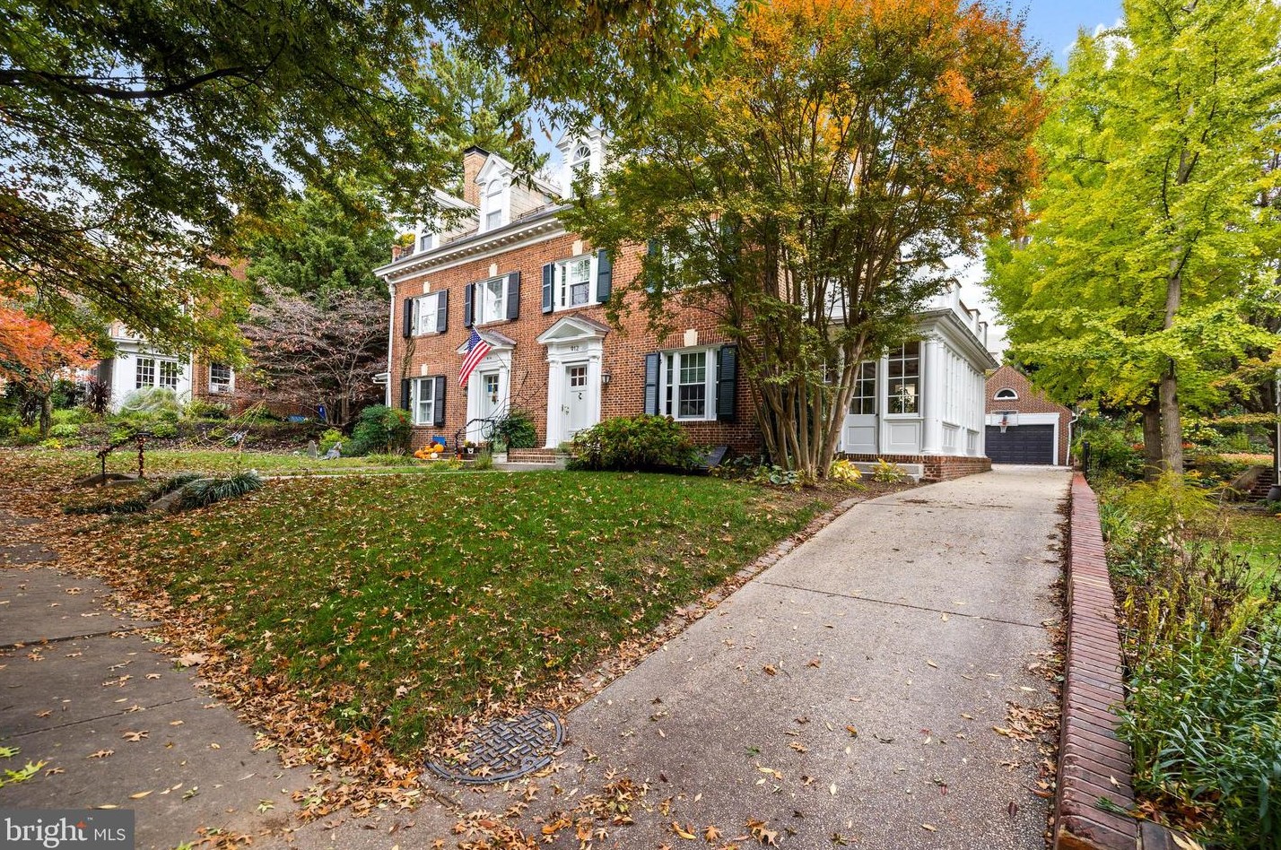 912 University Pkwy, Baltimore MD  21210-2716 exterior