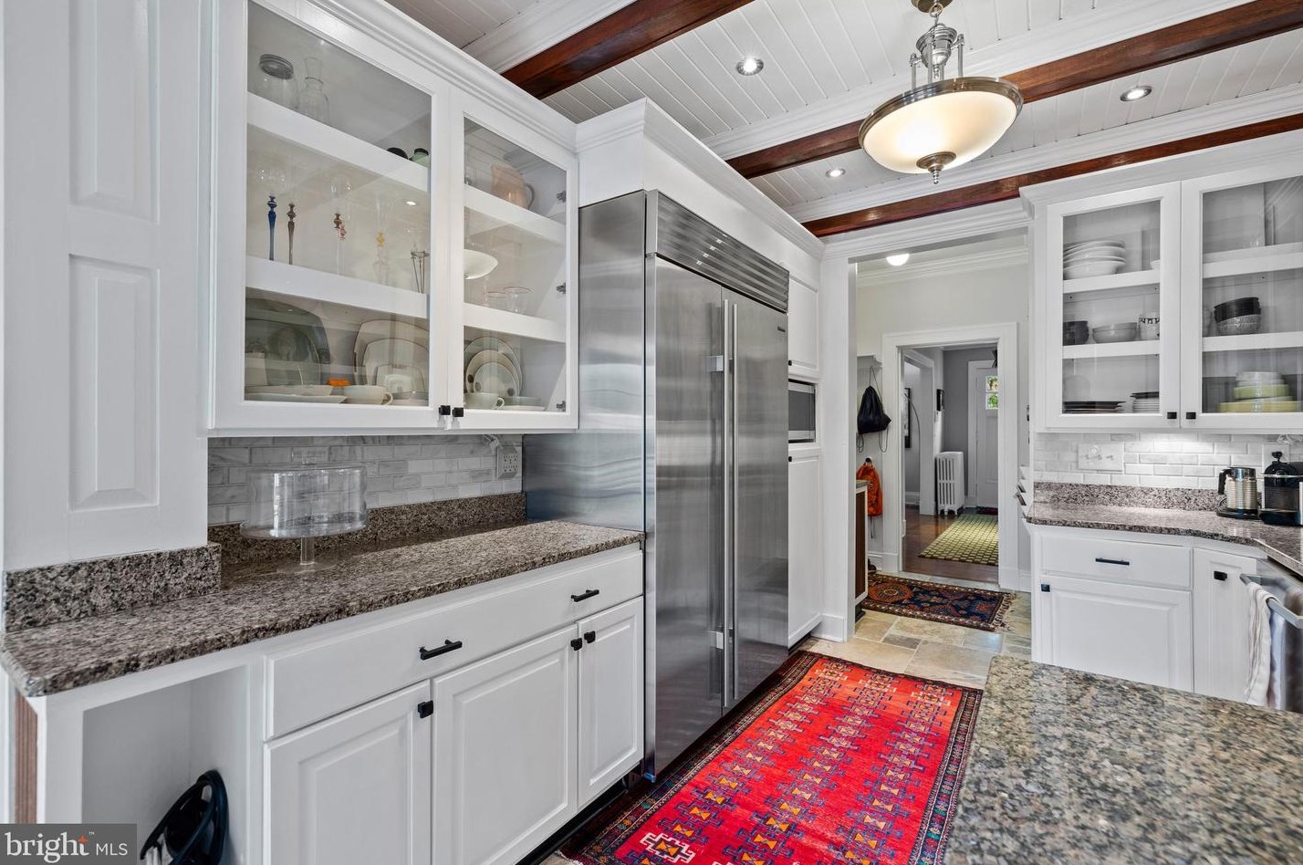 912 University Pkwy, Baltimore MD  21210-2716 exterior