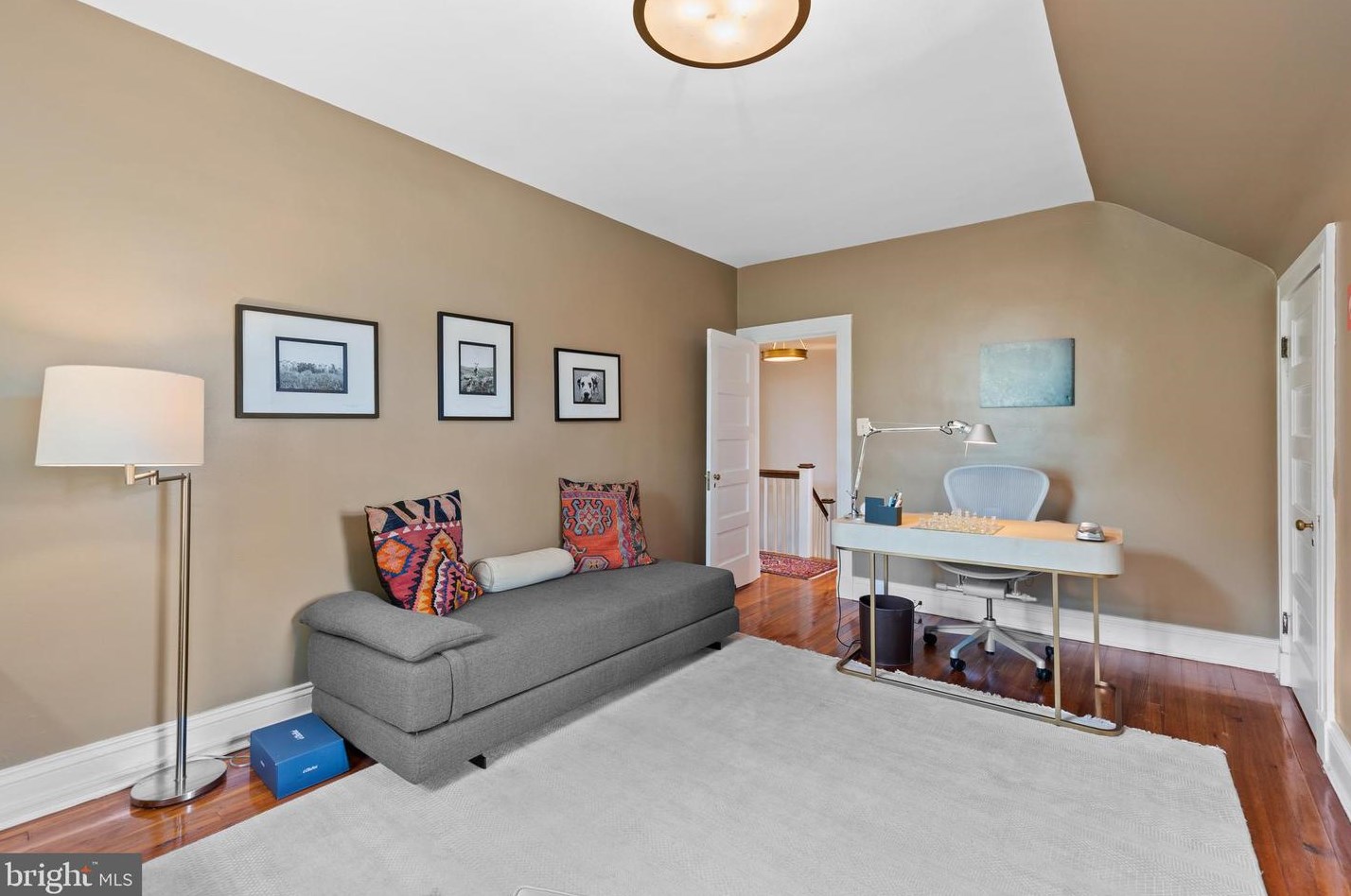 912 University Pkwy, Baltimore MD  21210-2716 exterior