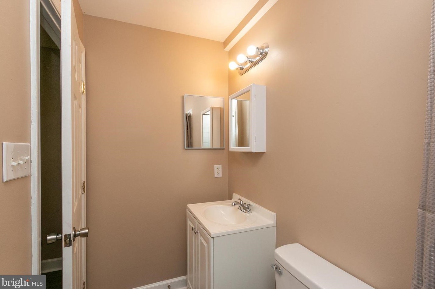 225 Woodyear St, Baltimore MD  21223-3149 exterior