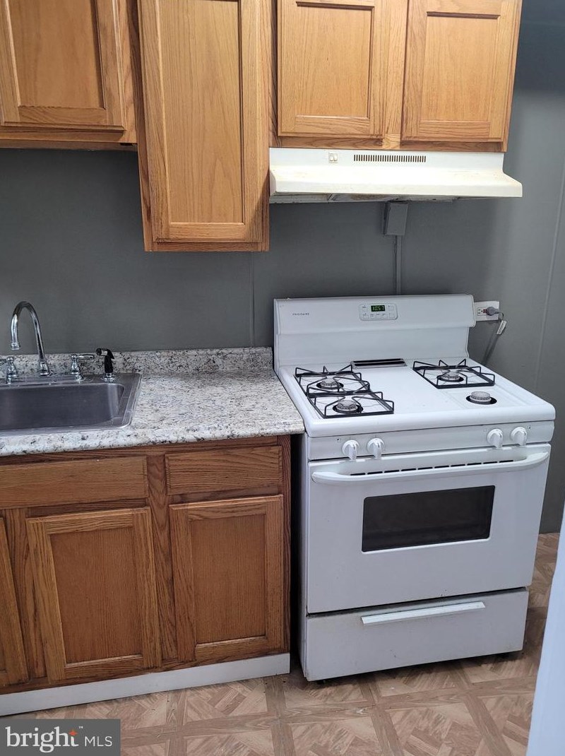 3434 Elmley Ave, Baltimore MD  21213-1633 exterior