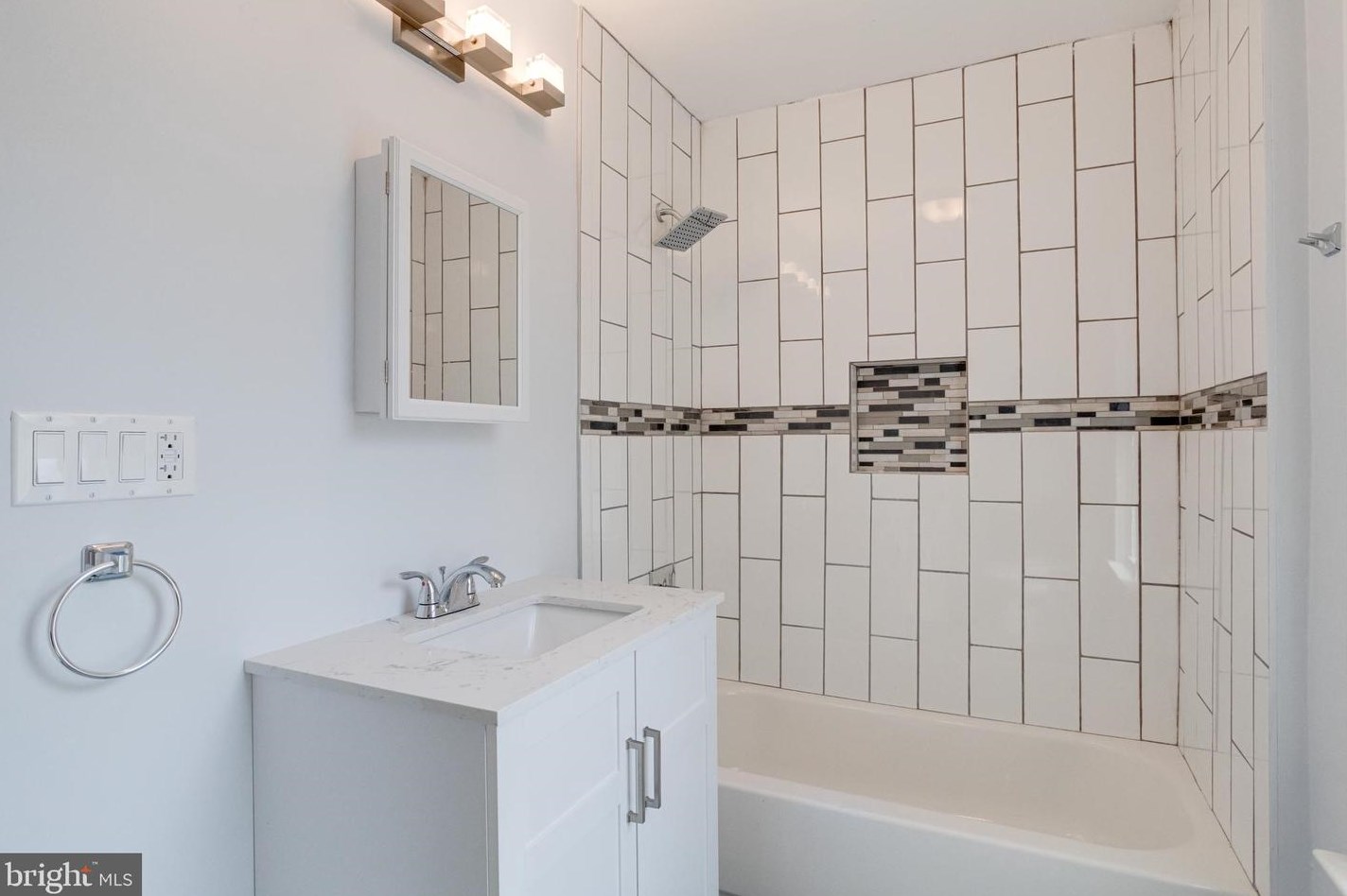 6105 Everall Ave, Baltimore MD  21206-1930 exterior