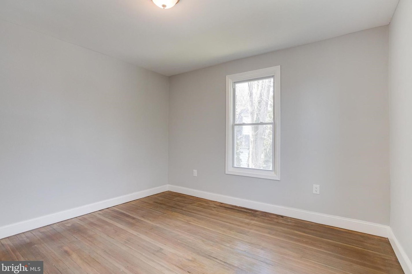 6105 Everall Ave, Baltimore MD  21206-1930 exterior