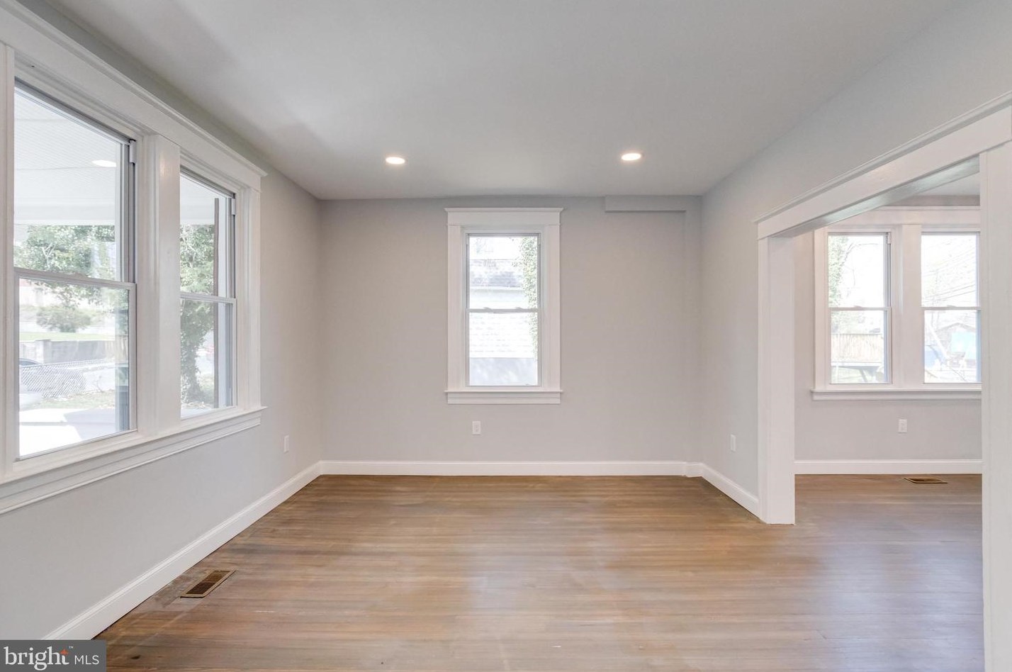 6105 Everall Ave, Baltimore MD  21206-1930 exterior
