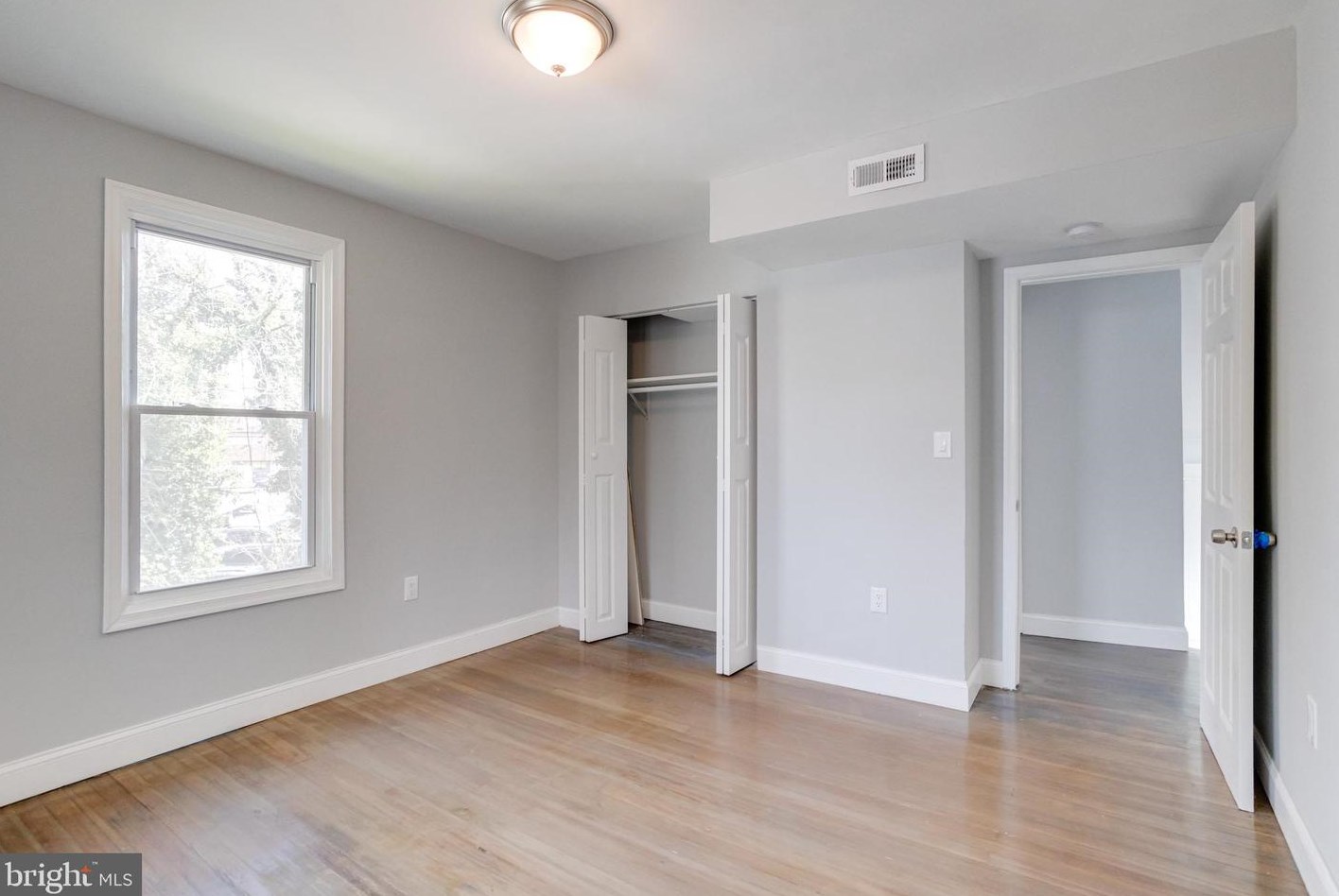 6105 Everall Ave, Baltimore MD  21206-1930 exterior