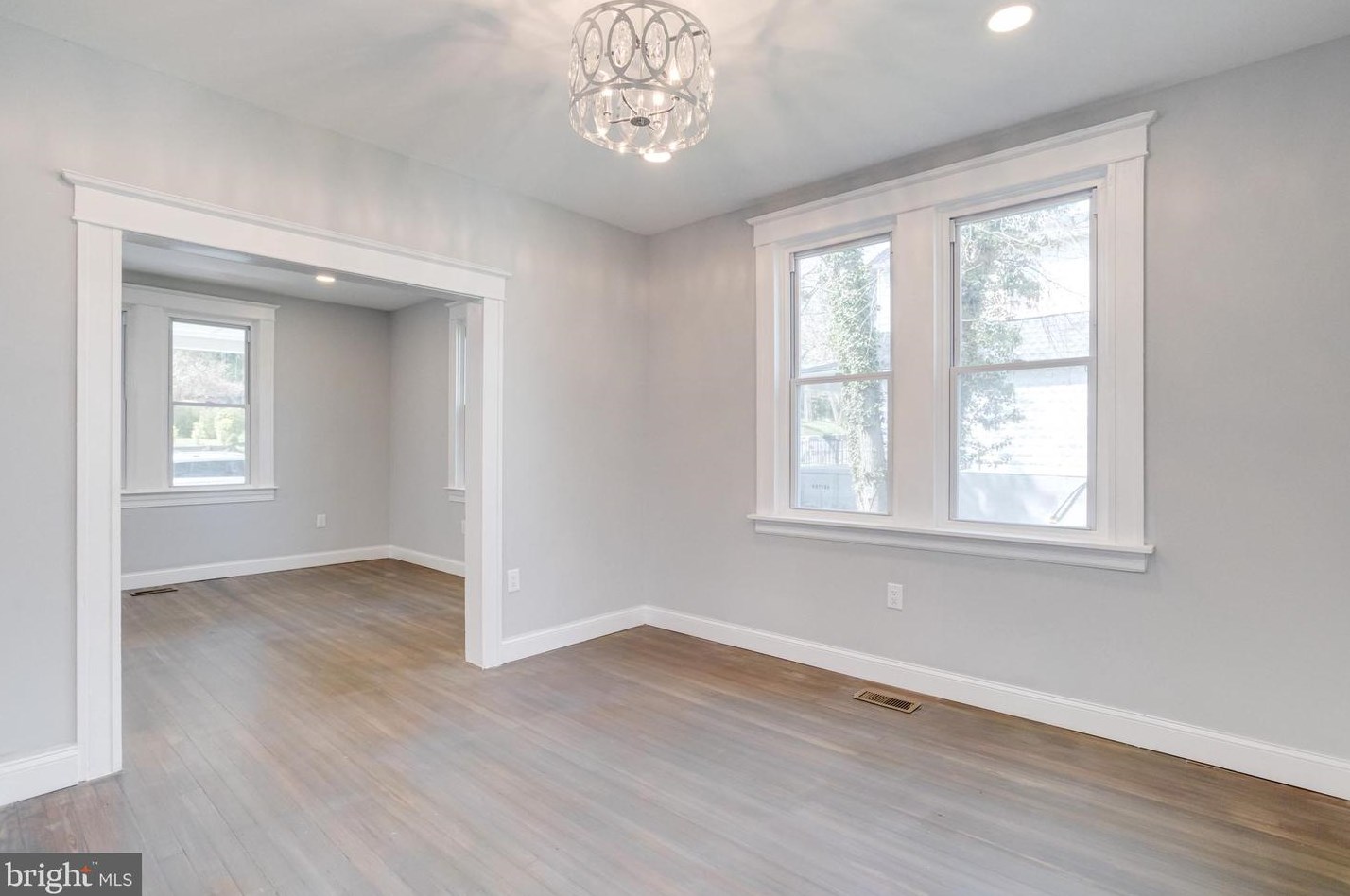 6105 Everall Ave, Baltimore MD  21206-1930 exterior