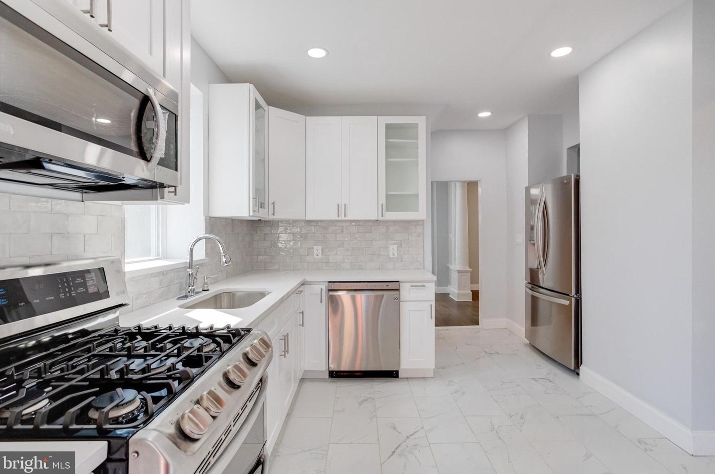 6105 Everall Ave, Baltimore MD  21206-1930 exterior
