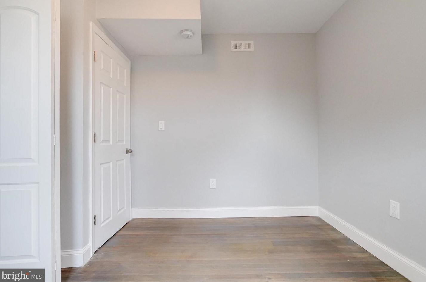 6105 Everall Ave, Baltimore MD  21206-1930 exterior