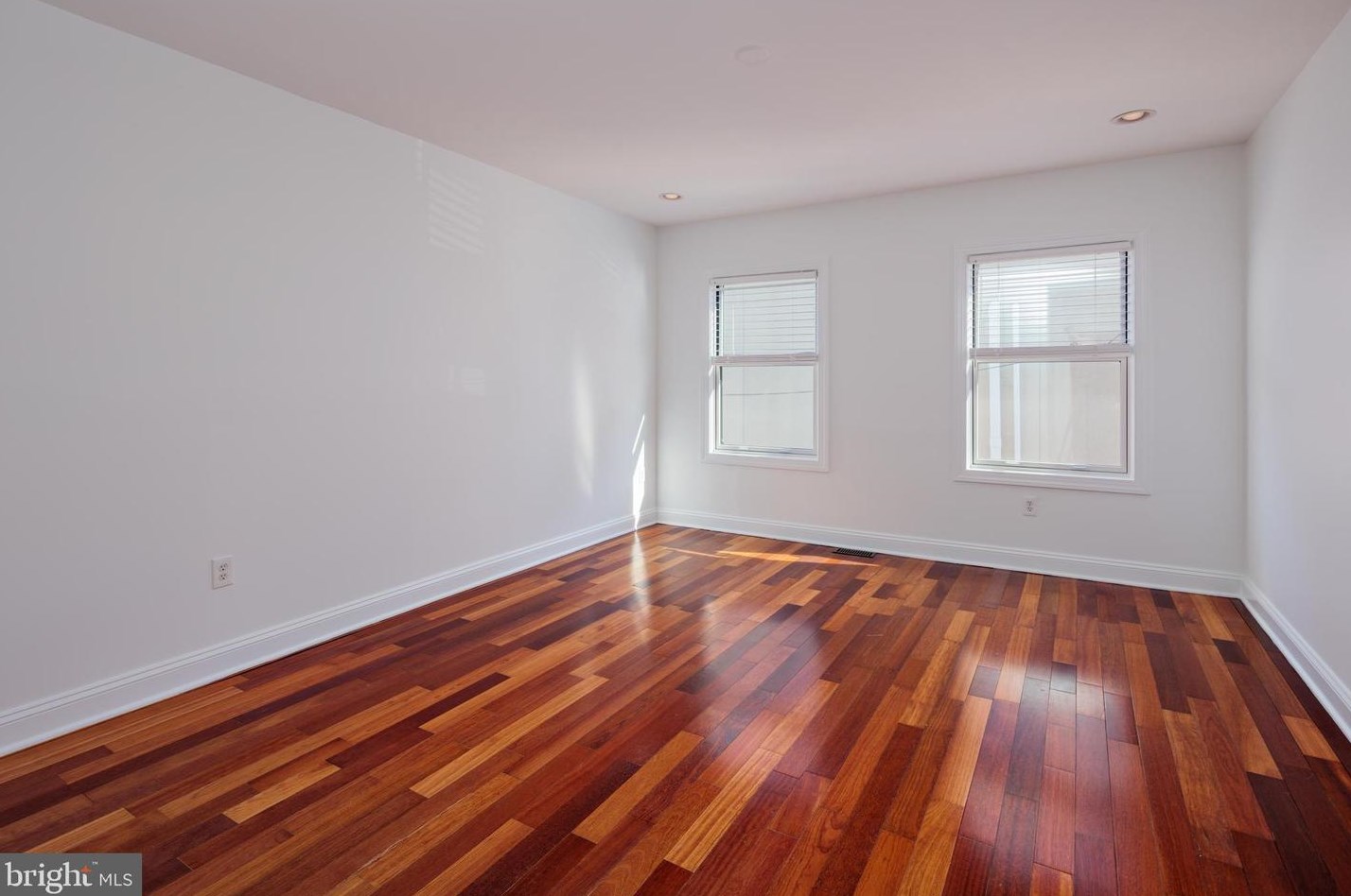 943 Baylis St, Baltimore MD  21224-5241 exterior