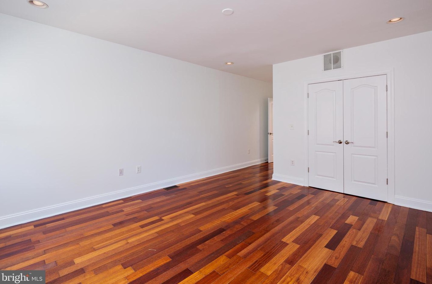 943 Baylis St, Baltimore MD  21224-5241 exterior