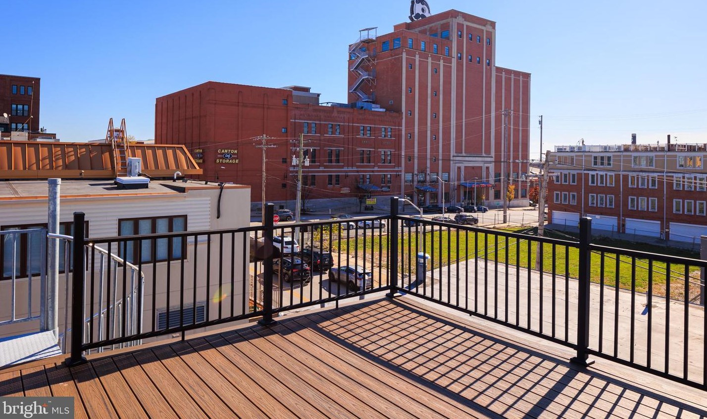 943 Baylis St, Baltimore MD  21224-5241 exterior