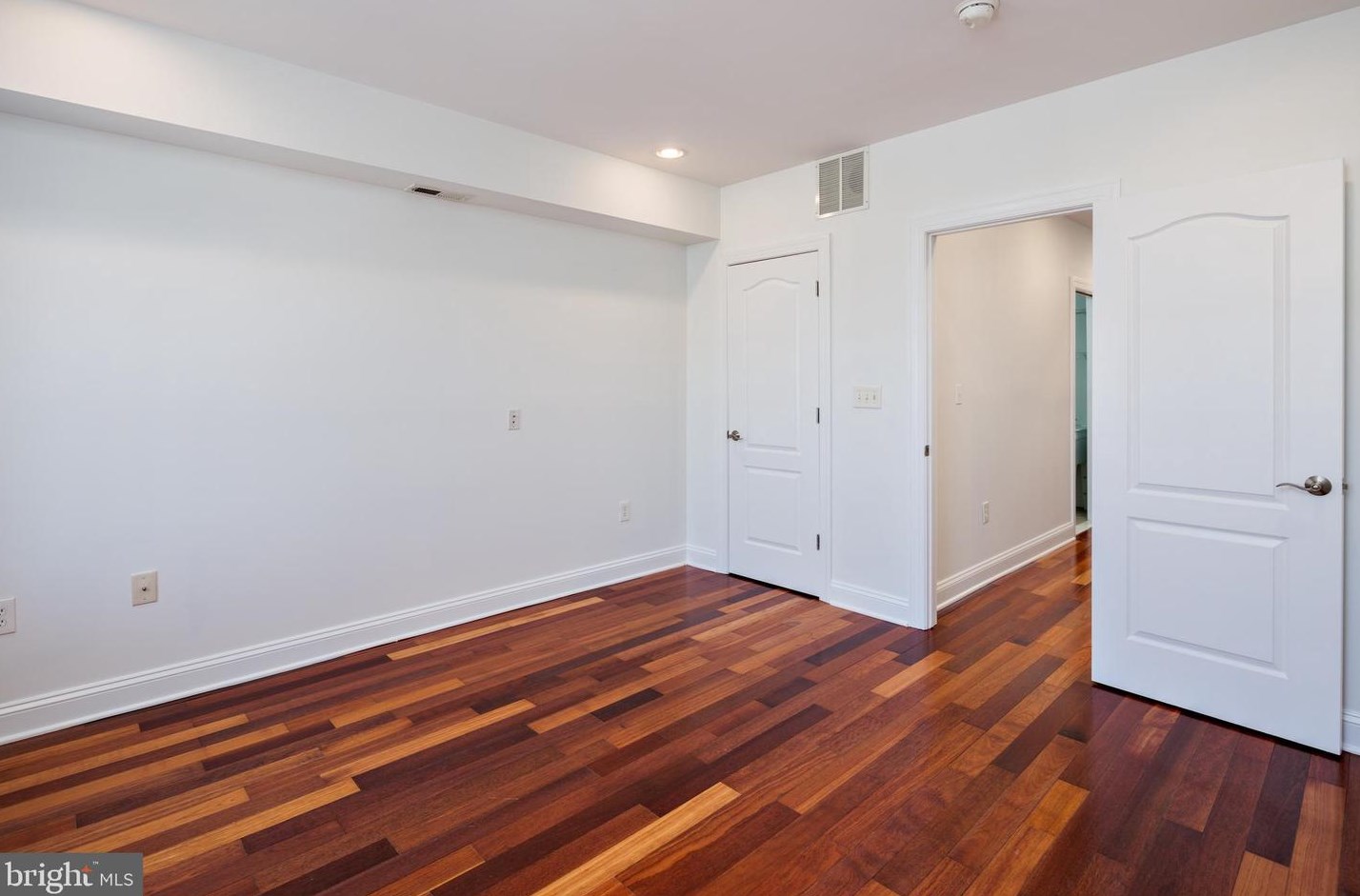 943 Baylis St, Baltimore MD  21224-5241 exterior