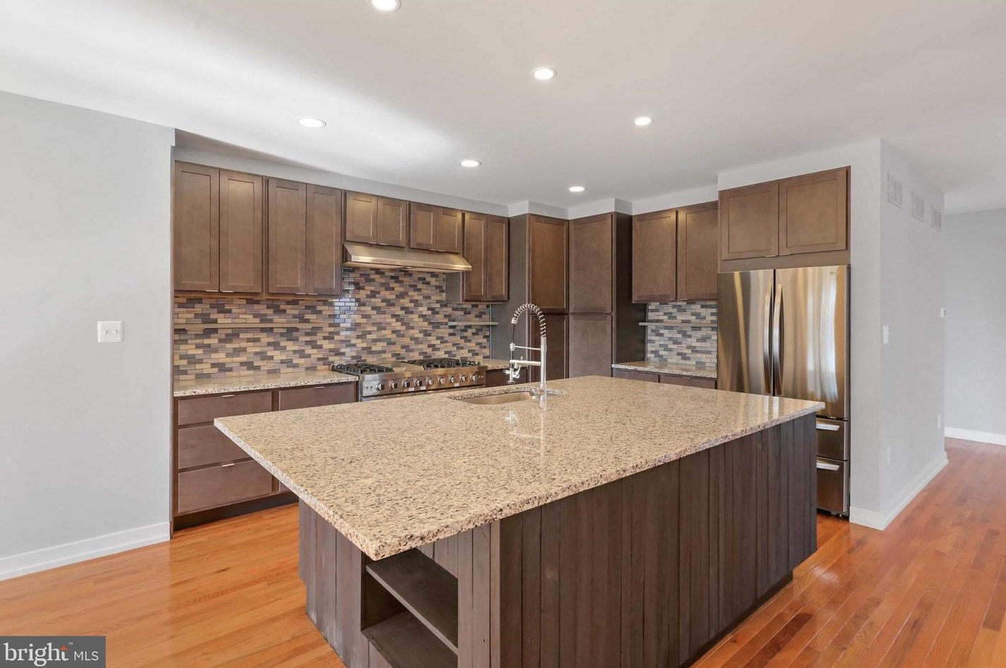 4515 Mainfield Ave, Baltimore MD  21214-2844 exterior